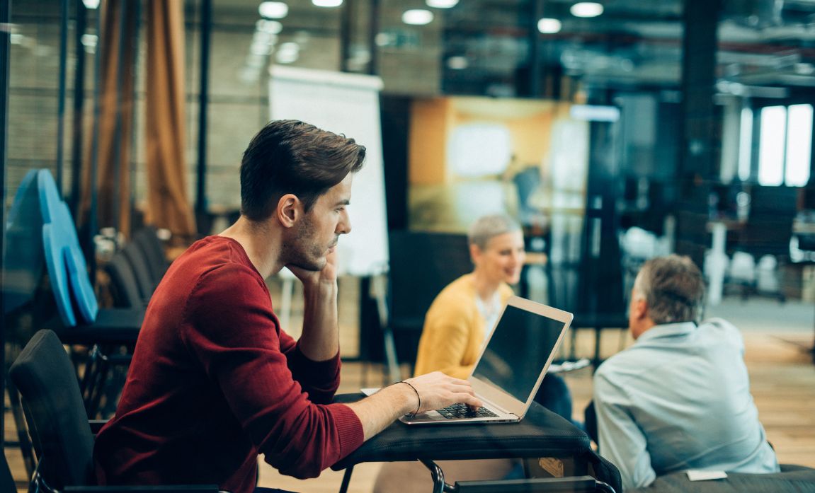 community manager university